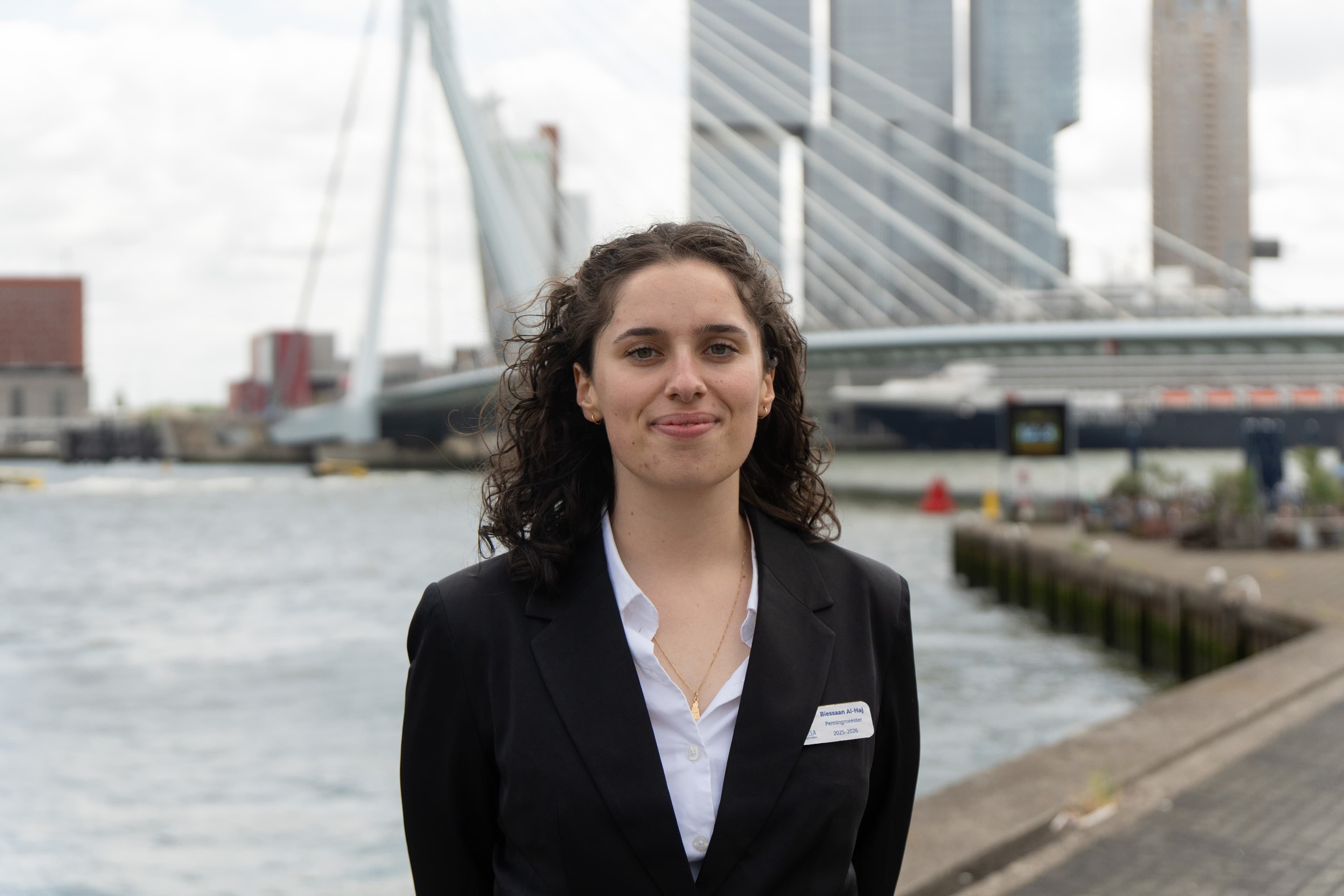 Biessaan Halima Al-Haj, Penningmeester